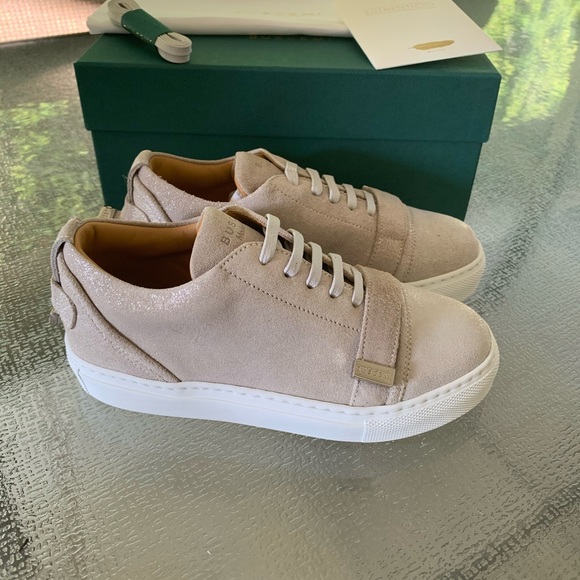 Brand New Buscemi girl sneaker - Picture 2 of 9